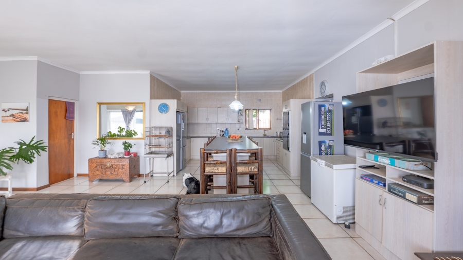 4 Bedroom Property for Sale in Struisbaai Western Cape